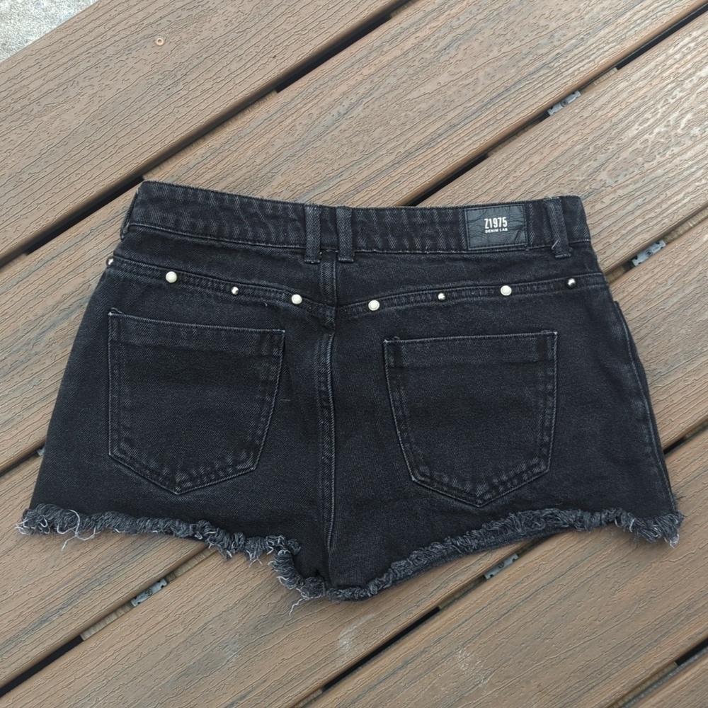 Zara Black Jean Shorts Frayed Hem With Embellishments - Sz 6 Great Condition - Picture 6 of 10